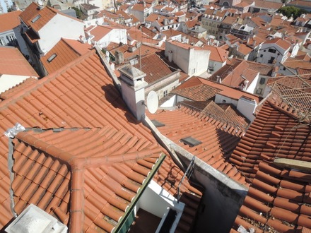 LisbonRoofs20150928.JPG