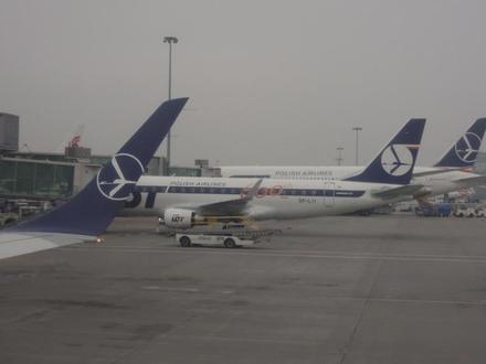 LOTMunchenAirport20181105.JPG