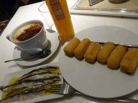 MadridAirportLunch20231016.JPG